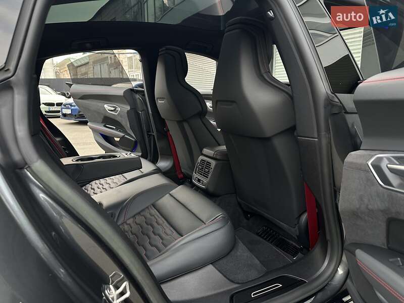 Купе Audi RS e-tron GT 2023 в Киеве