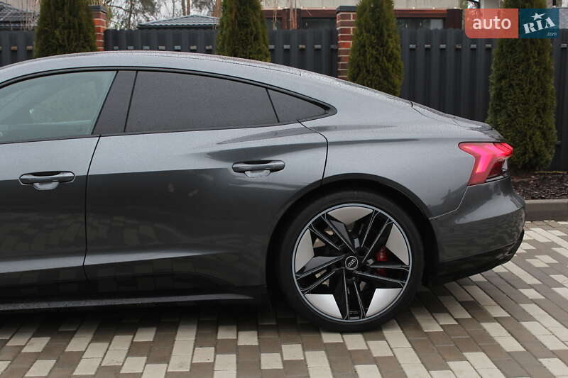 Купе Audi RS e-tron GT 2022 в Києві