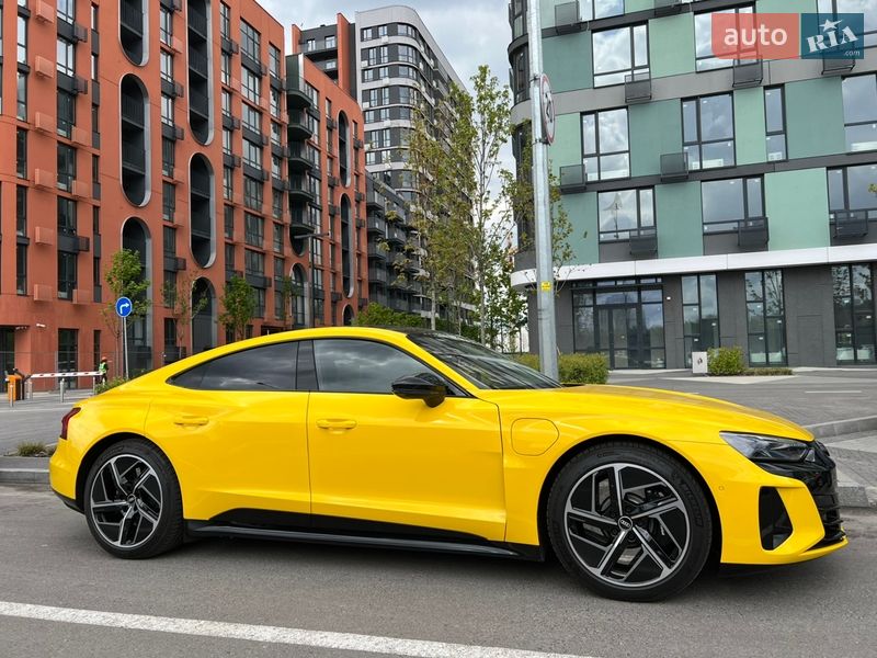 Audi RS e-tron GT 2021