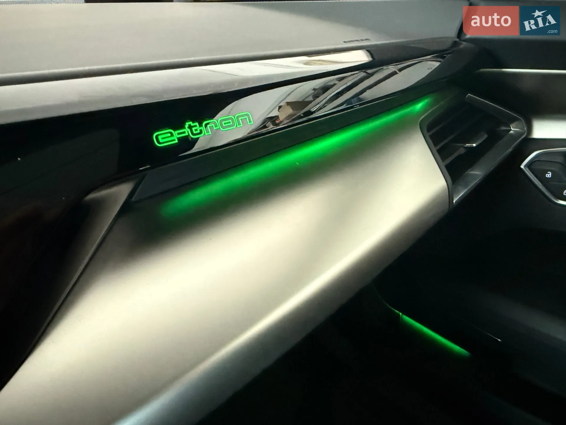 2021 Audi RS e-tron GT - мініатюра 23