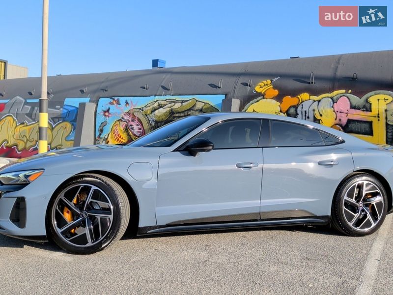 Купе Audi RS e-tron GT 2024 в Киеве