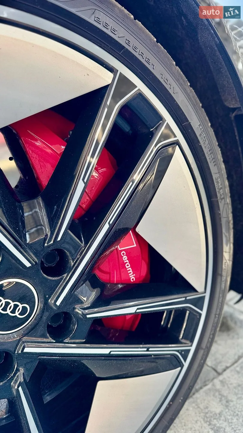 2021 Audi RS e-tron GT - мініатюра 16