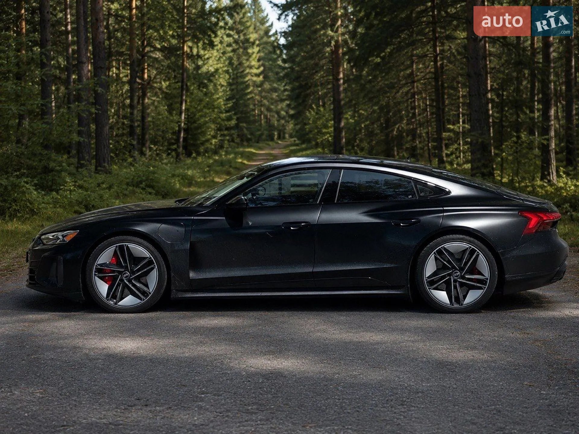 2021 Audi RS e-tron GT - мініатюра 35