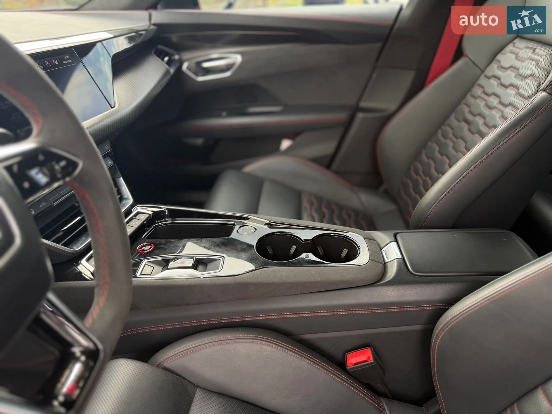 2021 Audi RS e-tron GT - мініатюра 63