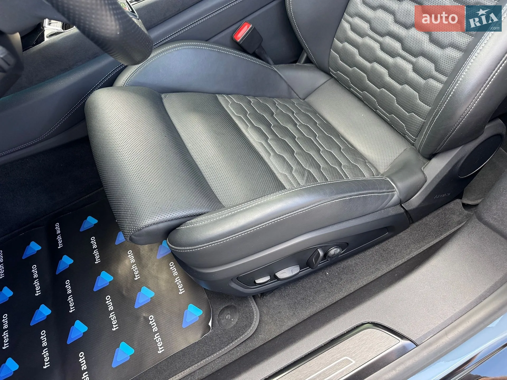2021 Audi RS e-tron GT - мініатюра 20