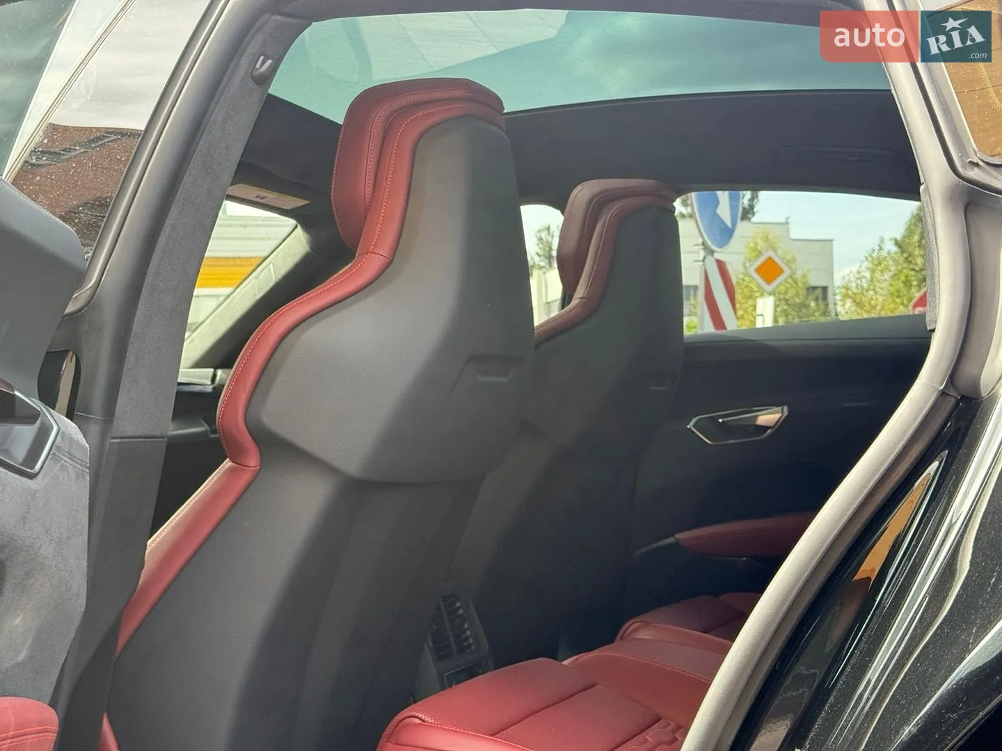 2024 Audi RS e-tron GT - мініатюра 17