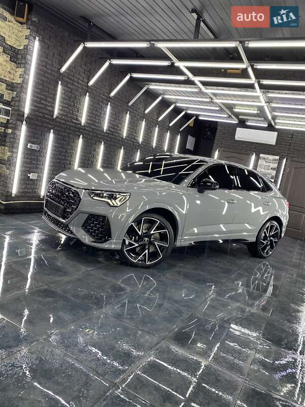 Внедорожник / Кроссовер Audi RS Q3 2021 в Киеве