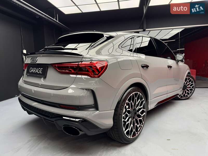 Позашляховик / Кросовер Audi RS Q3 2023 в Києві