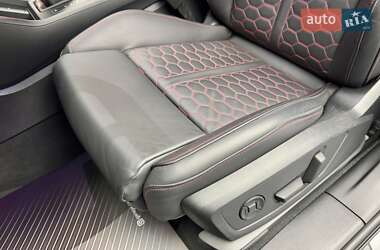 Внедорожник / Кроссовер Audi RS Q3 2023 в 