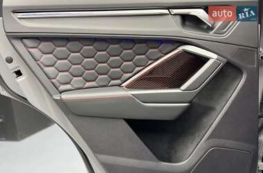 Внедорожник / Кроссовер Audi RS Q3 2023 в 