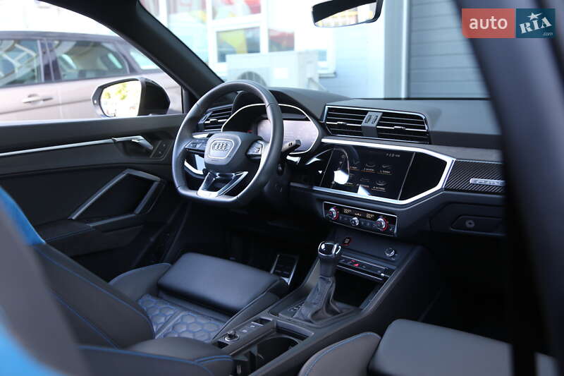 Внедорожник / Кроссовер Audi RS Q3 2021 в Киеве фото 13 Внедорожник / Кроссовер Audi RS Q3 2021 в Киеве