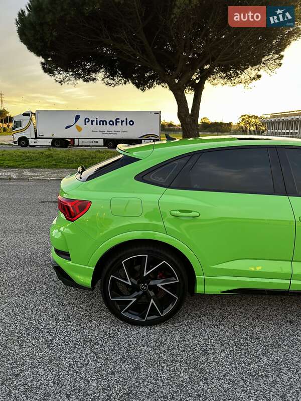 Внедорожник / Кроссовер Audi RS Q3 2021 в Киеве фото 4 Внедорожник / Кроссовер Audi RS Q3 2021 в Киеве