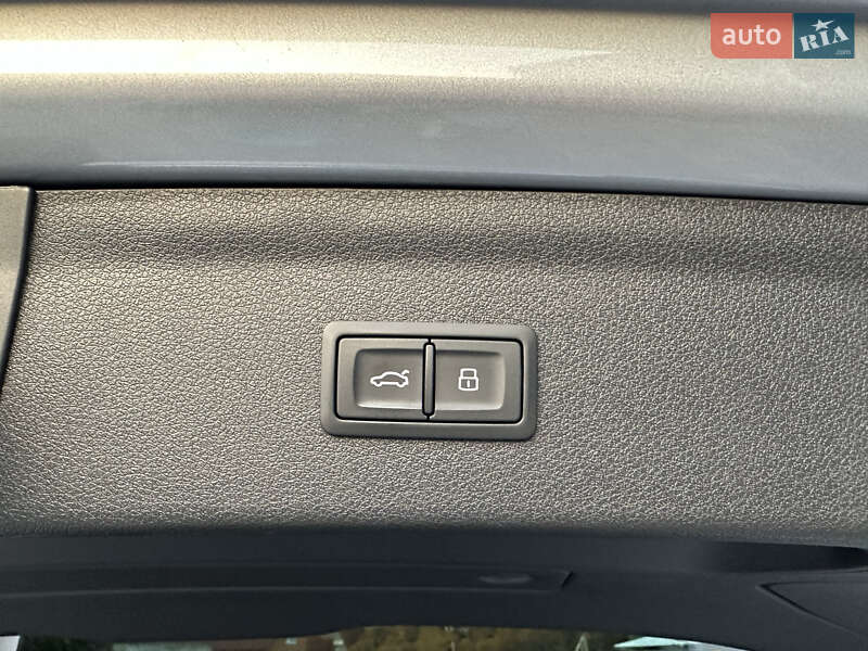 Внедорожник / Кроссовер Audi RS Q3 2016 в Луцке