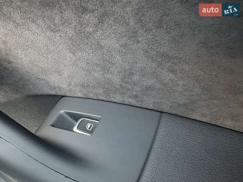 Внедорожник / Кроссовер Audi RS Q3 2016 в Луцке