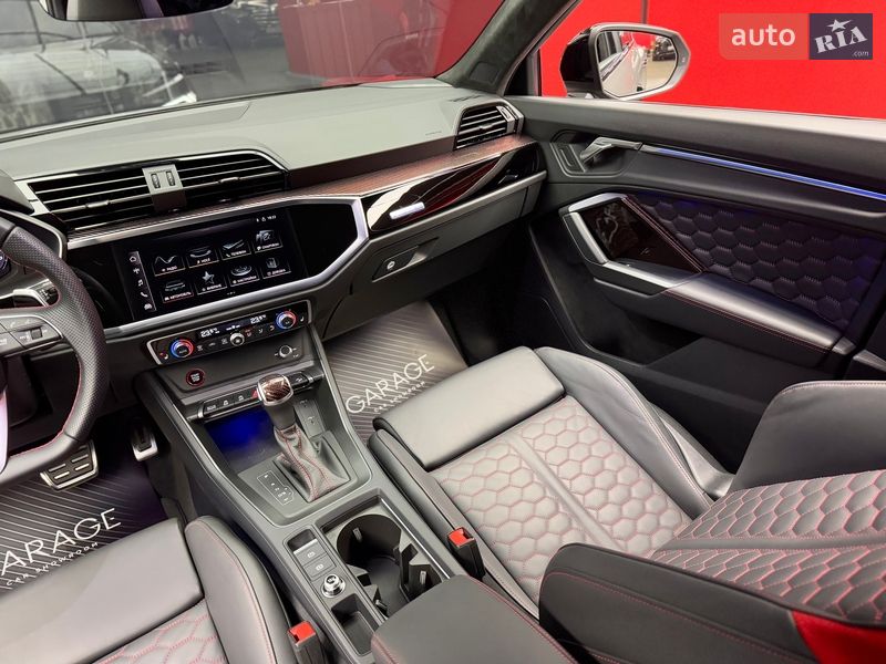 Внедорожник / Кроссовер Audi RS Q3 2023 в Киеве фото 45 Внедорожник / Кроссовер Audi RS Q3 2023 в Киеве