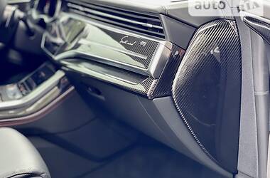 Внедорожник / Кроссовер Audi RS Q8 2020 в 