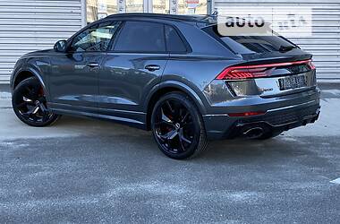 Внедорожник / Кроссовер Audi RS Q8 2021 в 