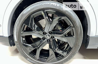 Внедорожник / Кроссовер Audi RS Q8 2022 в 