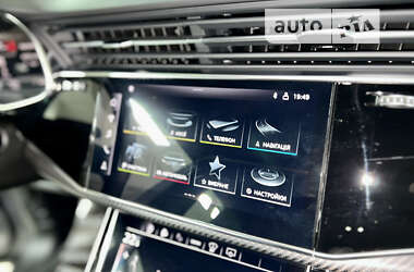 Внедорожник / Кроссовер Audi RS Q8 2022 в 