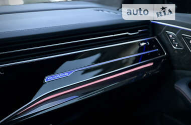 Внедорожник / Кроссовер Audi RS Q8 2021 в 