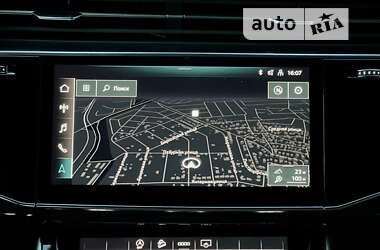 Внедорожник / Кроссовер Audi RS Q8 2021 в 