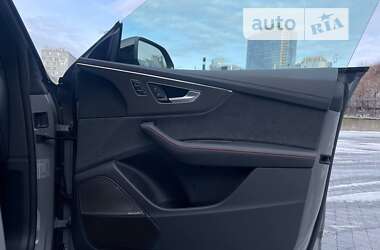 Позашляховик / Кросовер Audi RS Q8 2023 в 