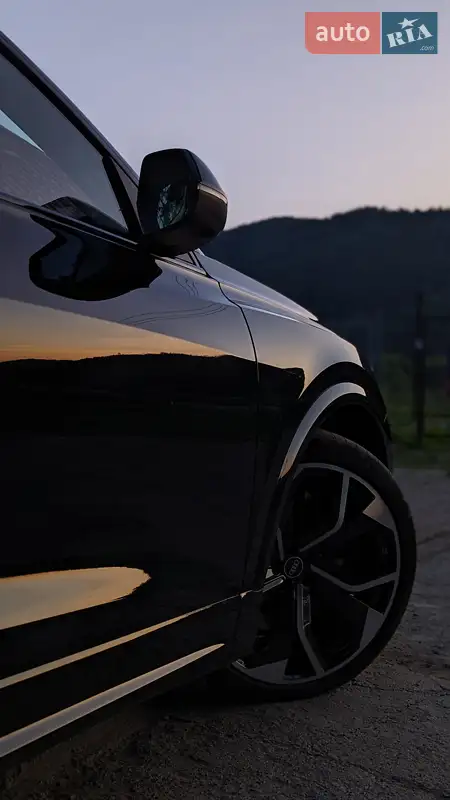 Audi RS Q8 2022 VIN WUAZZZF17ND020945 фото оголошення 22 з 53