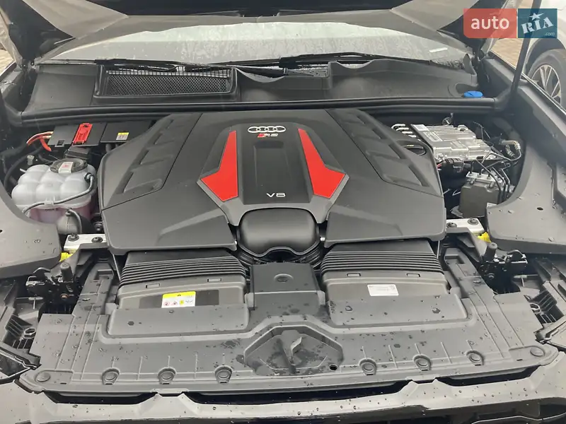 Audi RS Q8 2022 VIN WUAZZZF17ND020945 фото оголошення 28 з 53
