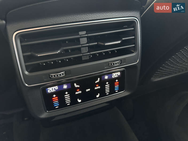 Позашляховик / Кросовер Audi RS Q8 2021 в Львові