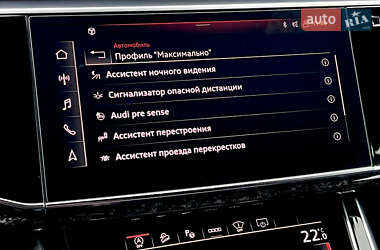 Внедорожник / Кроссовер Audi RS Q8 2021 в Киеве