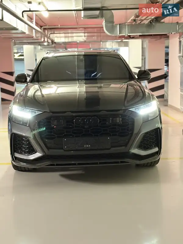 Внедорожник / Кроссовер Audi RS Q8 2021 в 