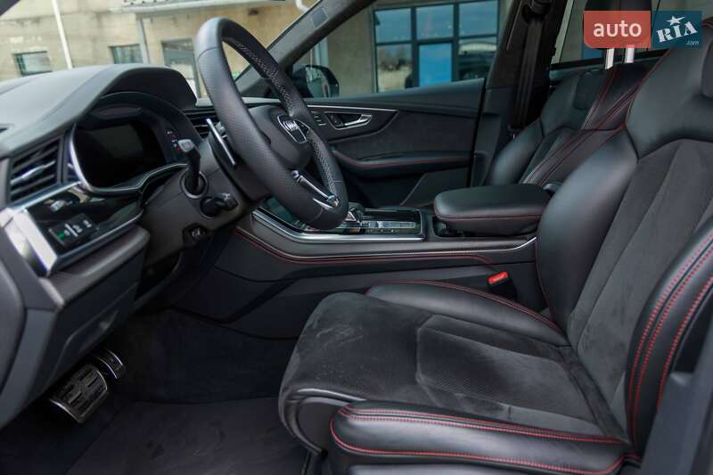 Внедорожник / Кроссовер Audi RS Q8 2021 в Днепре
