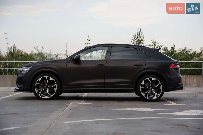 Позашляховик / Кросовер Audi RS Q8 2020 в Києві