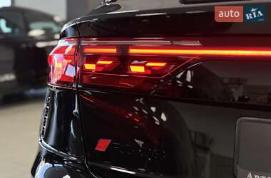 Позашляховик / Кросовер Audi RS Q8 2025 в 