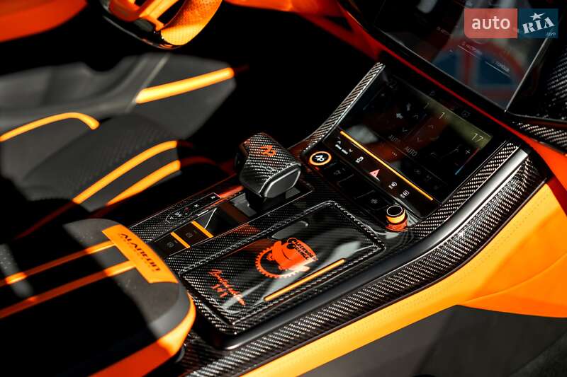 Позашляховик / Кросовер Audi RS Q8 2020 в Києві