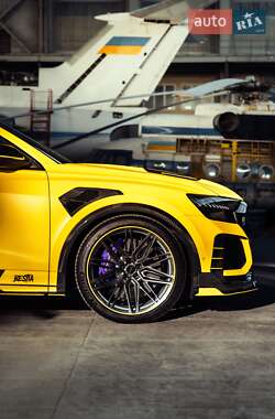Позашляховик / Кросовер Audi RS Q8 2020 в 
