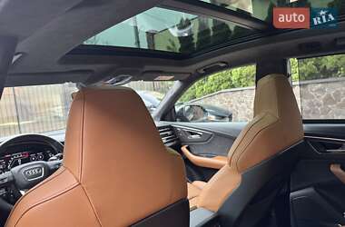 Внедорожник / Кроссовер Audi RS Q8 2021 в 