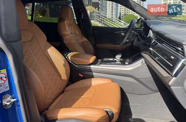 Позашляховик / Кросовер Audi RS Q8 2020 в 