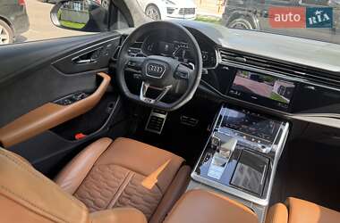 Позашляховик / Кросовер Audi RS Q8 2020 в 
