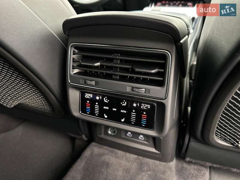 Позашляховик / Кросовер Audi RS Q8 2023 в Києві