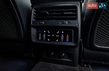 Внедорожник / Кроссовер Audi RS Q8 2023 в 