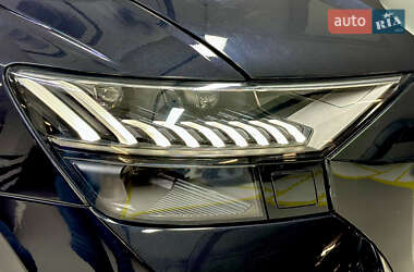 Внедорожник / Кроссовер Audi RS Q8 2020 в 