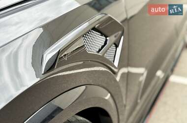 Позашляховик / Кросовер Audi RS Q8 2020 в 