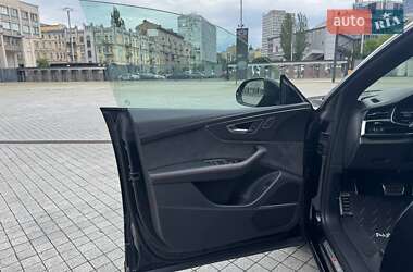 Внедорожник / Кроссовер Audi RS Q8 2020 в 