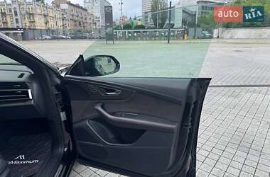 Внедорожник / Кроссовер Audi RS Q8 2020 в 