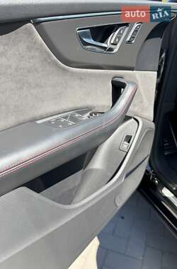 Внедорожник / Кроссовер Audi RS Q8 2020 в 