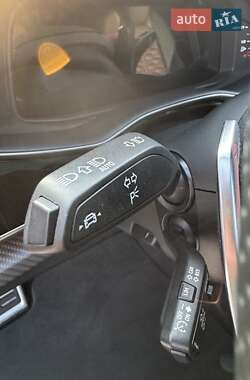 Внедорожник / Кроссовер Audi RS Q8 2022 в 