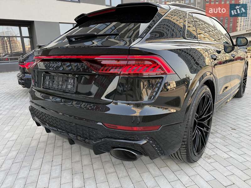 Внедорожник / Кроссовер Audi RS Q8 2024 в Киеве