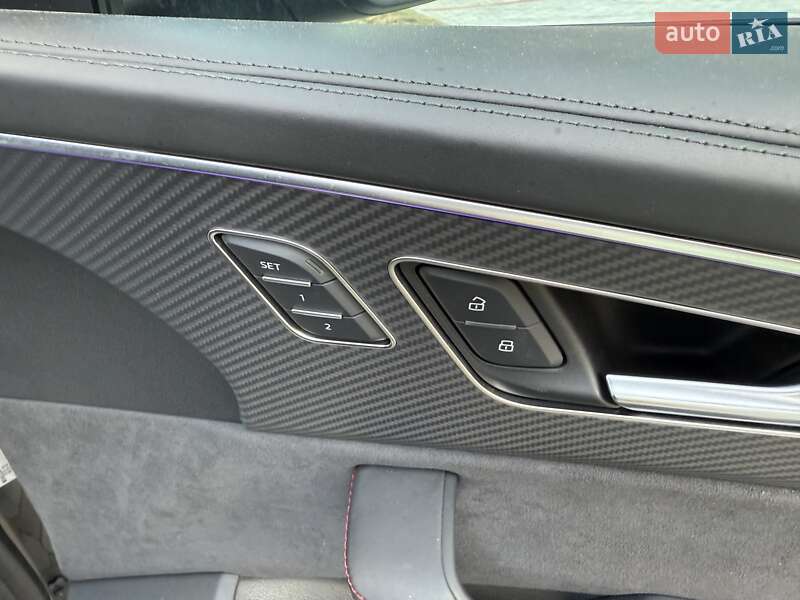 Внедорожник / Кроссовер Audi RS Q8 2024 в Киеве