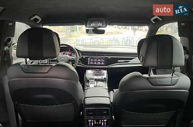 Внедорожник / Кроссовер Audi RS Q8 2023 в 